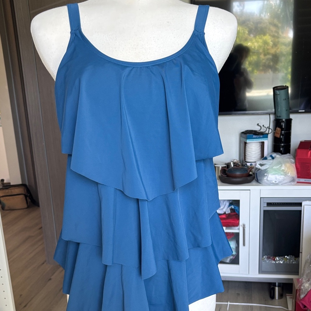 Stylish Blue Layered Women's Tank Top